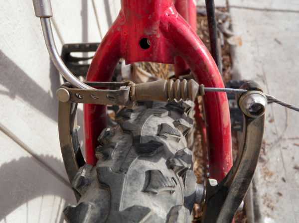 adjusting front brakes on bike